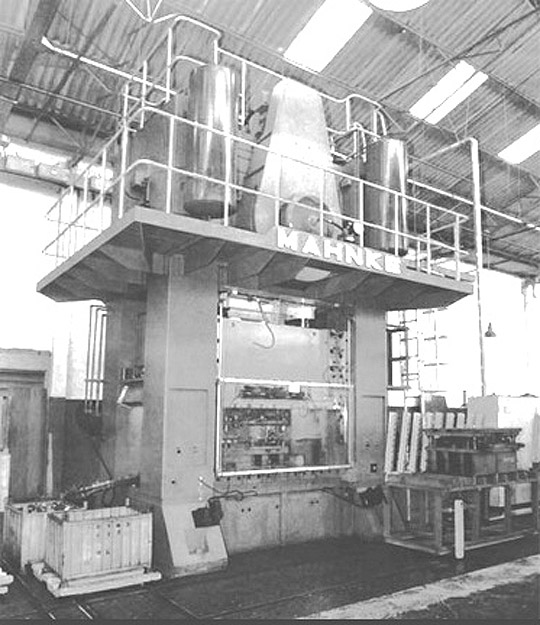 Ferramentas usando prensas MAHNK de até 500 toneladas
